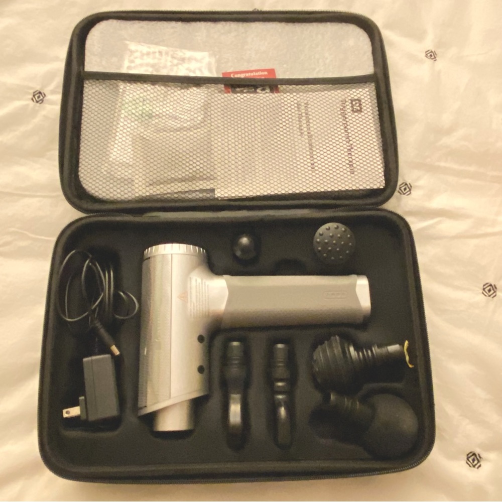 Massage Gun New with attachments